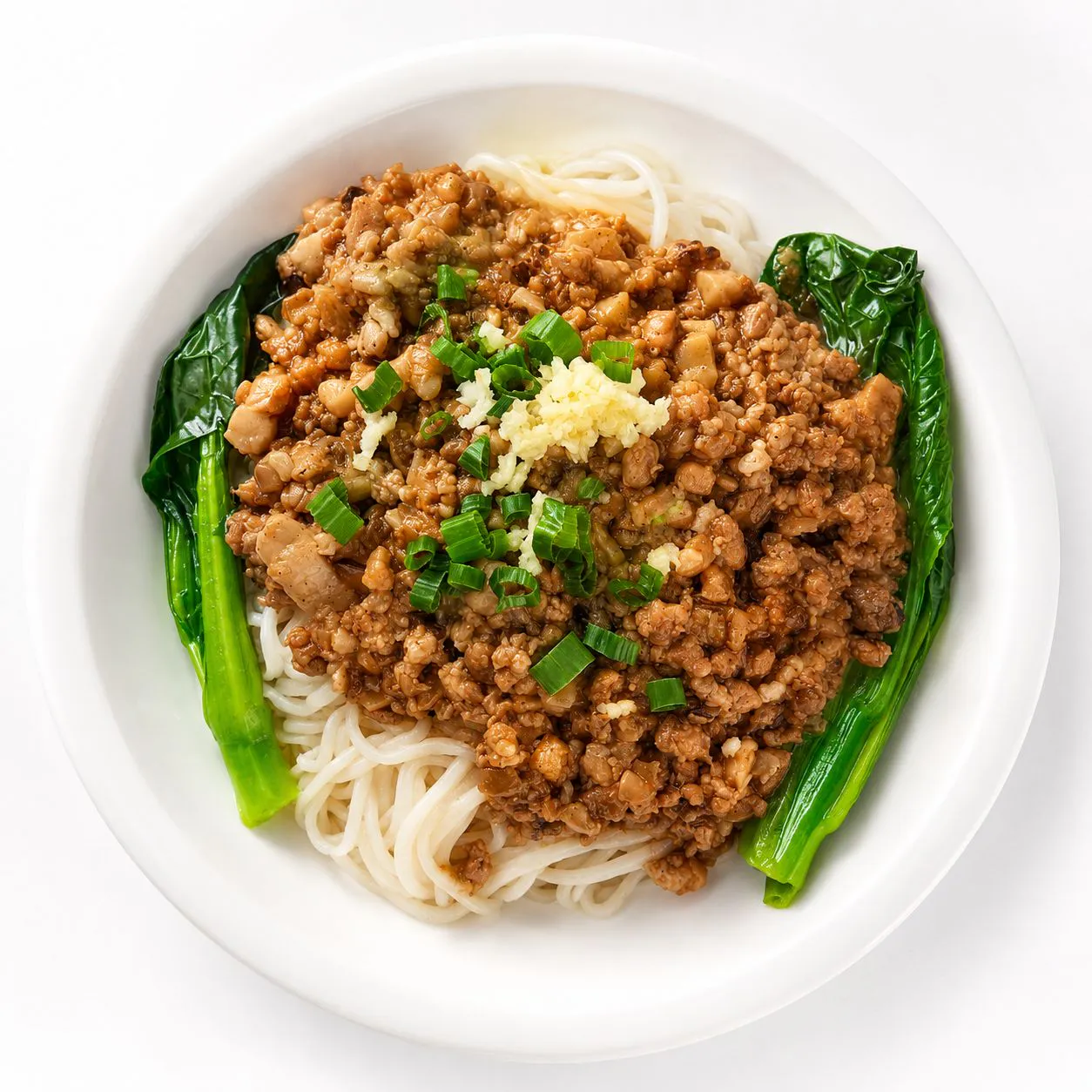 Braised pork noodle with minced pork and fresh vegetables
